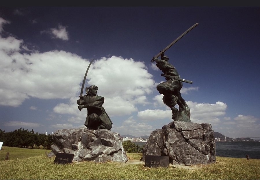 Statue of Miyamoto Musashi Duel